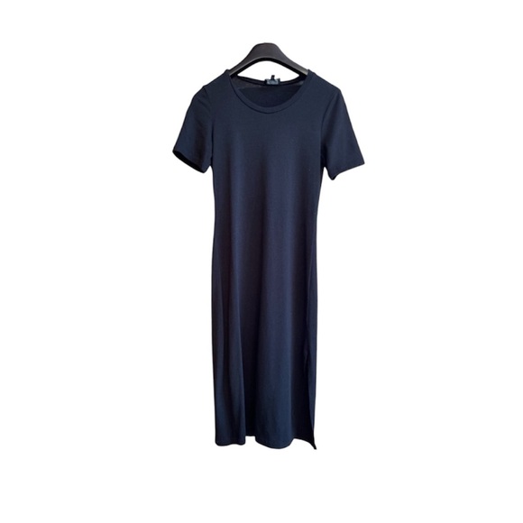 Aritzia Dresses & Skirts - Wilfred Aritzia Naomi short sleeve midi dress size Large.